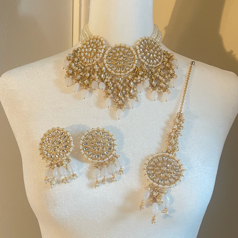 Indian wedding jewelry. Pakistani wedding jewelry